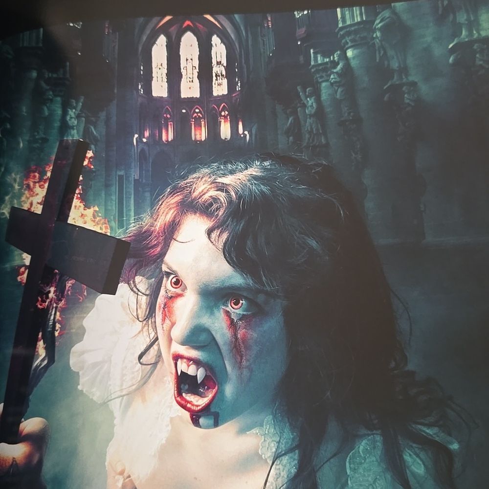 Vampire Art Now Jasmine Becket - Griffith - Picture 13 of 14